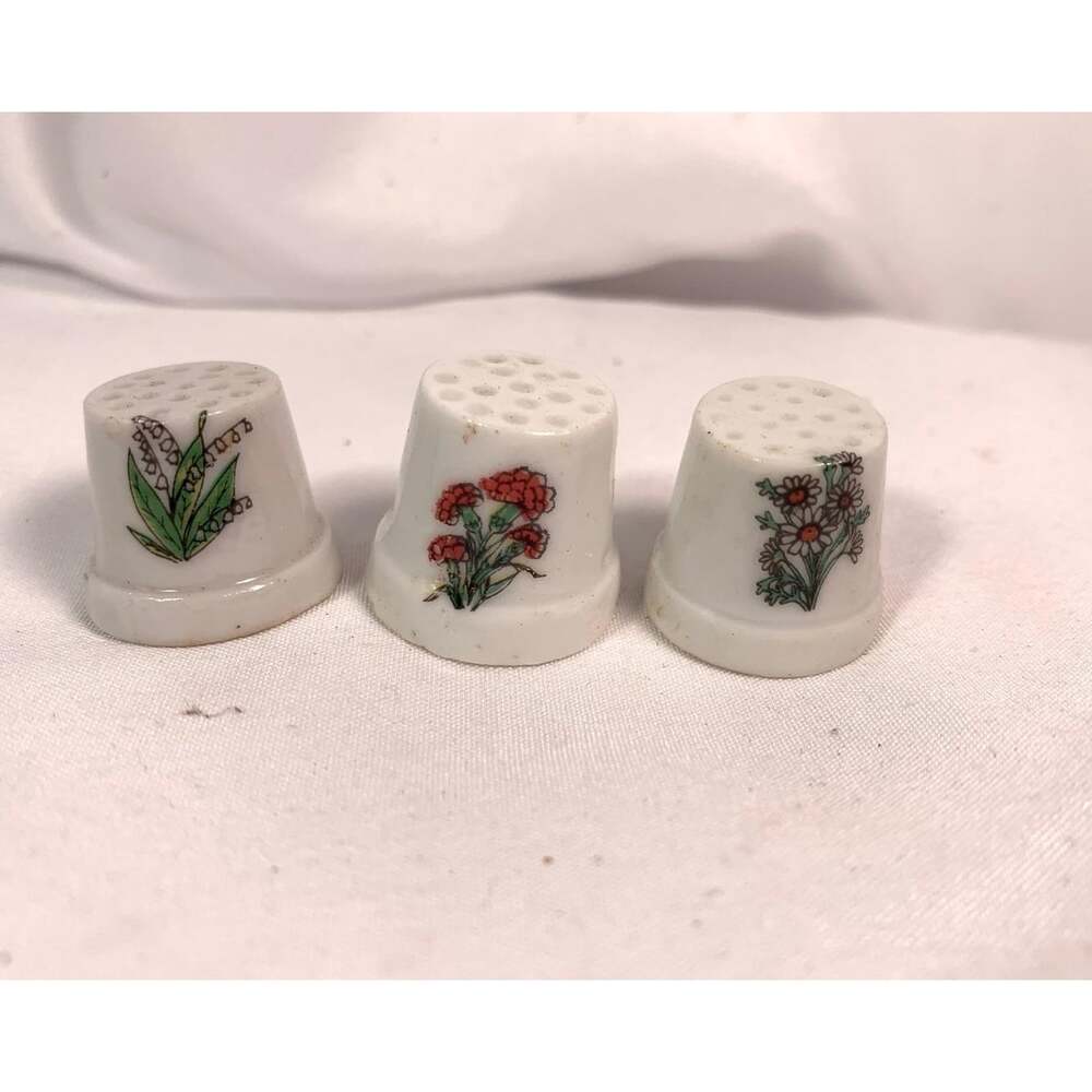 Thimbles porcelain vintage flowers porcelain three